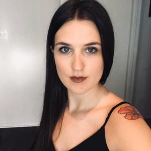 Meet your Posher, Christina